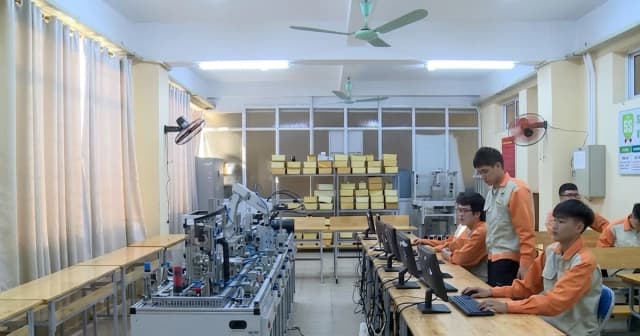 Trường nghề thay đổi tư duy từ đào tạo thứ mình có sang đào tạo thứ doanh nghiệp cần