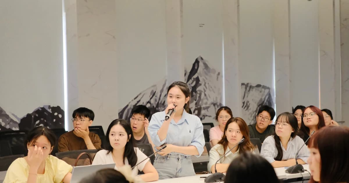 Bồi dưỡng kỹ năng kiểm chứng tin giả cho sinh viên
