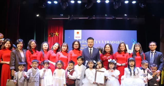 Cô trò trường mầm non đạt giải Sáng tạo Cuộc thi viết về thầy cô và mái trường