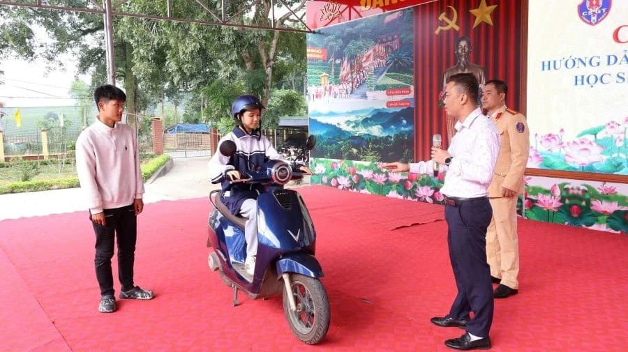 Phú Thọ đẩy mạnh xây dựng văn hóa giao thông trong trường học