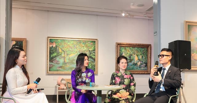 Talkshow 'Áo dài và Hội họa': Lan tỏa giá trị văn hóa Việt bằng ngôn ngữ nghệ thuật