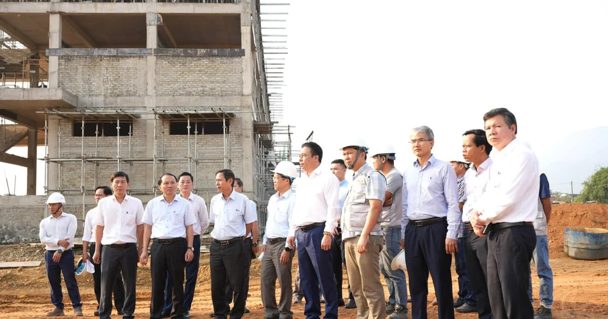 TP Huế đốc thúc tiến độ xây dựng Trường nội trú liên cấp vùng biên giới