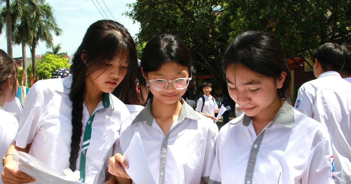 Đề Toán thi lớp 10 ở Ninh Bình vừa sức, có tính phân hóa rõ rệt