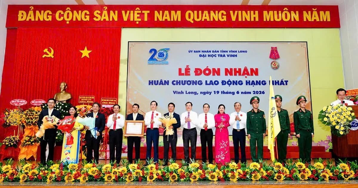 Đón nhận Huân chương Lao động hạng Nhất, Đại học Trà Vinh khẳng định vị thế dẫn đầu trong kỷ nguyên số