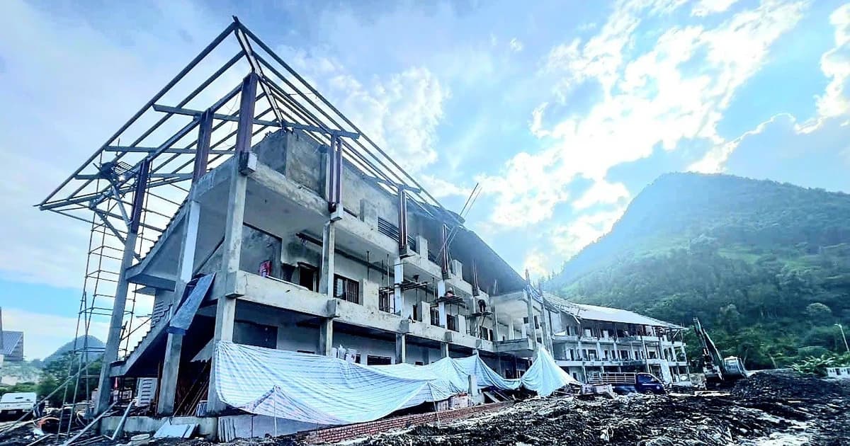 Chạy đua với thời gian dựng trường vùng biên
