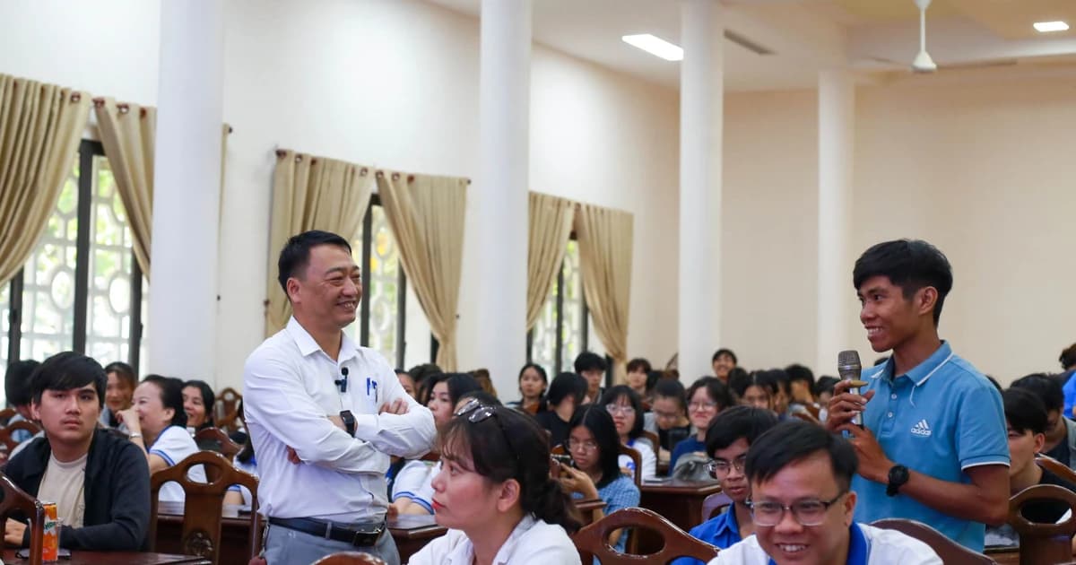 Sinh viên làm chủ AI để nâng cao tư duy và kỹ năng học thuật