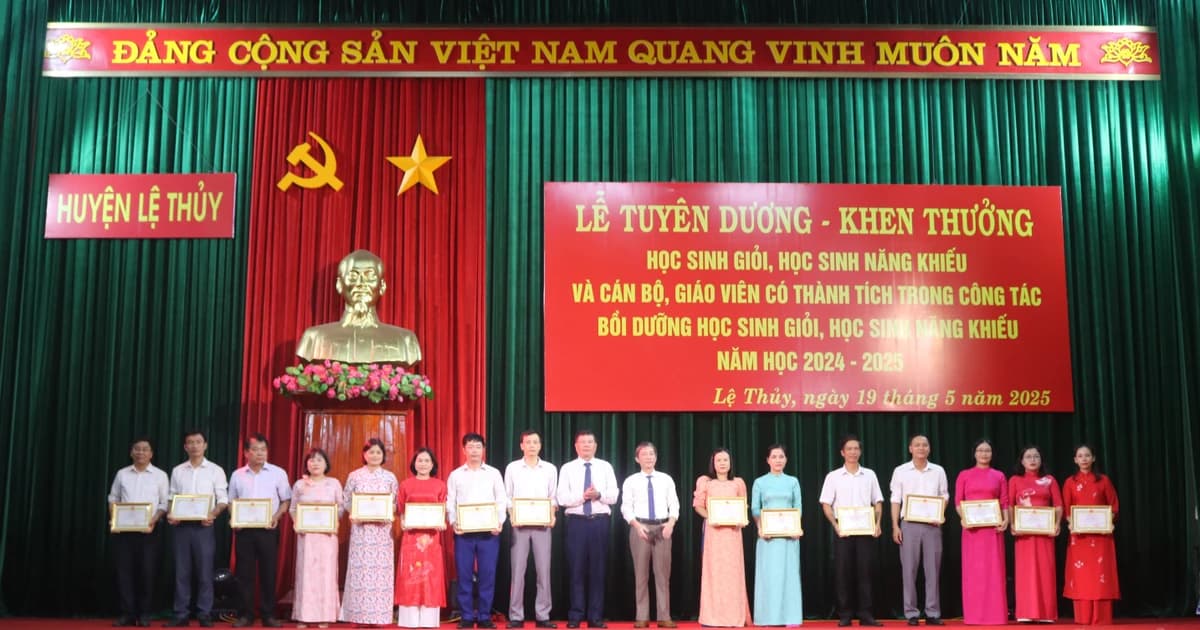 Thi tốt nghiệp THPT 2025 trong 'cuộc chuyển động' hành chính: 1 kỳ thi – 2 hệ chương trình – 4 tại chỗ