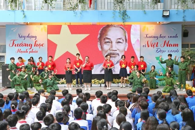 Truyền cảm hứng về khát vọng sống đẹp và sự kiên trì cho học sinh
