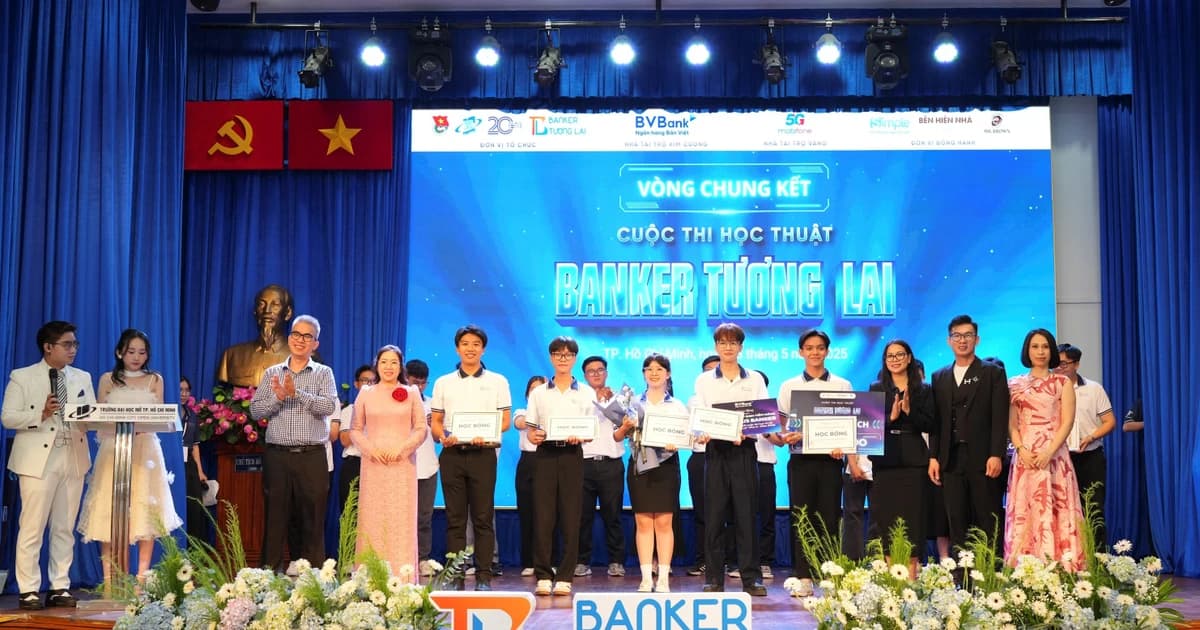 Sôi nổi chung kết cuộc thi học thuật 'Banker tương lai'