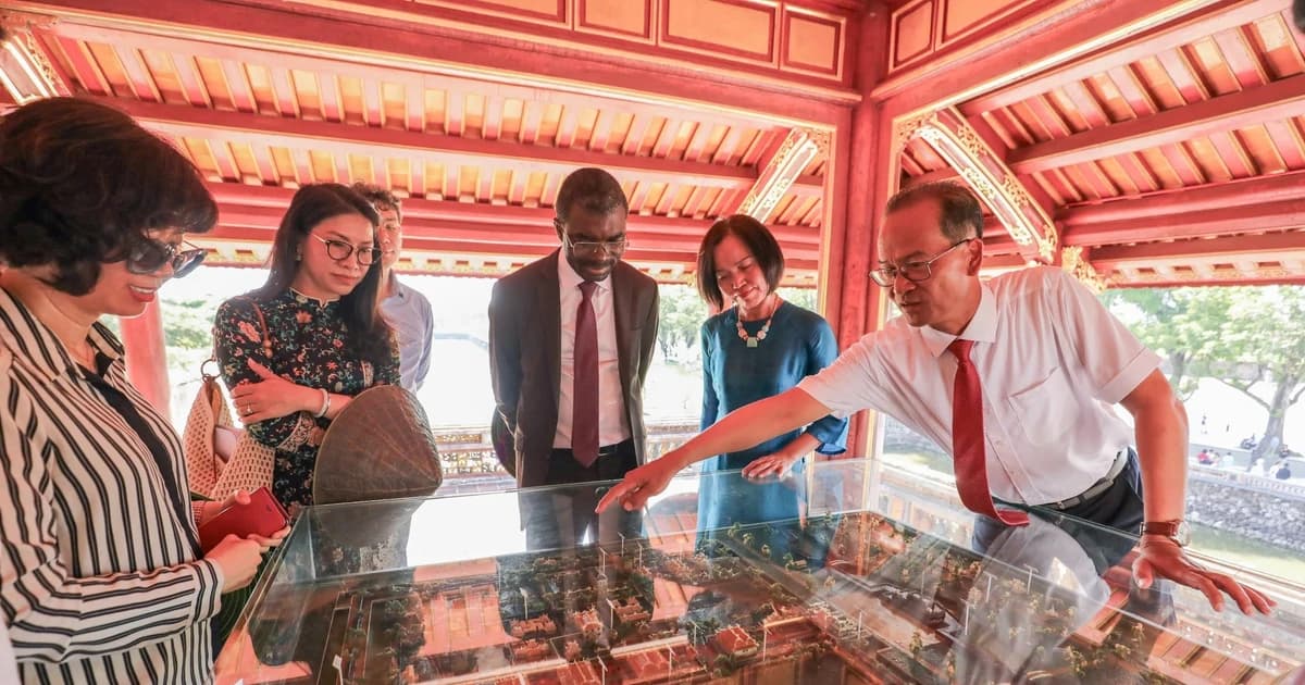 Khẩn trương khắc phục sự cố sập tường Hoàng thành Huế