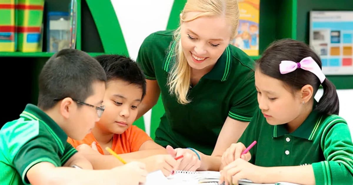 Học thông minh– sống bản lĩnh: Chương trình phát triển toàn diện tại HDI English