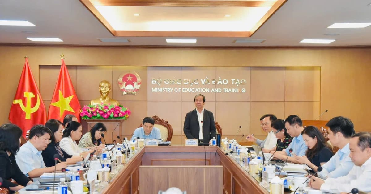 Nóng trong tuần: Điều chỉnh 3 luật, trình dự thảo Nghị quyết miễn học phí