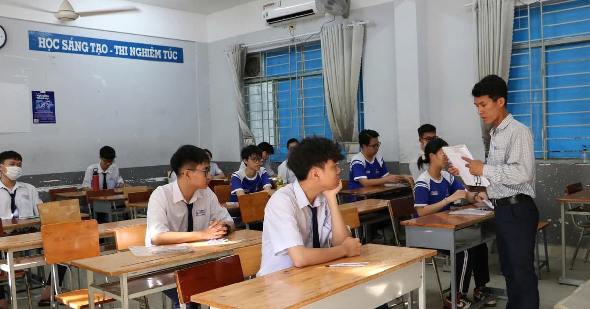 Hơn 97.000 học sinh lớp 12 TPHCM thi thử tốt nghiệp THPT