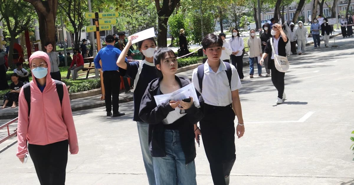 Thí sinh không phải tự quy đổi điểm tương đương trúng tuyển