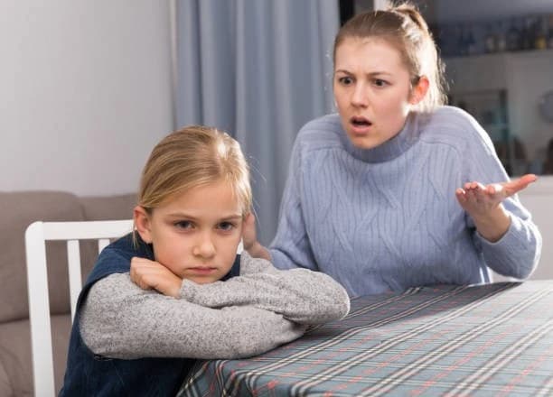 Nhiều phản ứng tiêu cực khi mất kết nối giao tiếp gia đình