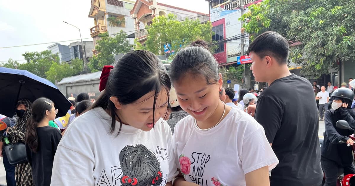 Thí sinh Thái Nguyên hoàn thành bài thi cuối vào lớp 10 hệ không chuyên