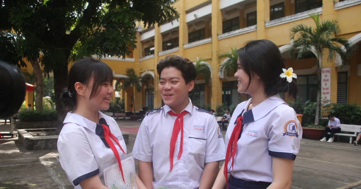 2 Trường THPT TPHCM có tỉ lệ chọi lớp 10 tiếng Anh tích hợp vượt 4 lần chỉ tiêu