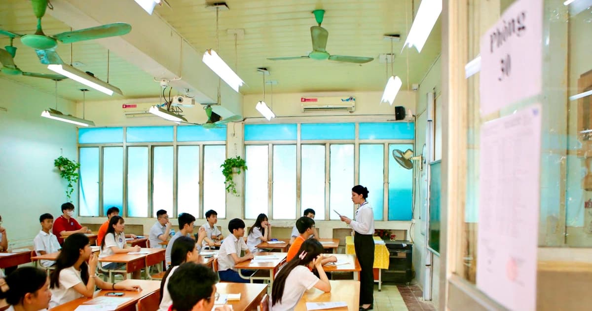 Hà Nội: Gần 500 thí sinh vắng mặt làm thủ tục dự thi vào lớp 10