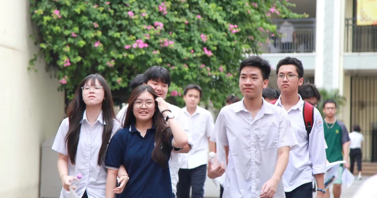 Gợi ý đáp án bài Tiếng Anh thi vào lớp 10 Hà Nội năm 2025