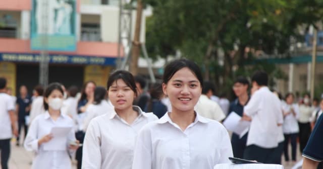 Đề Văn vào lớp 10 Hà Nội lan tỏa giá trị nhân văn từ những điều bình dị