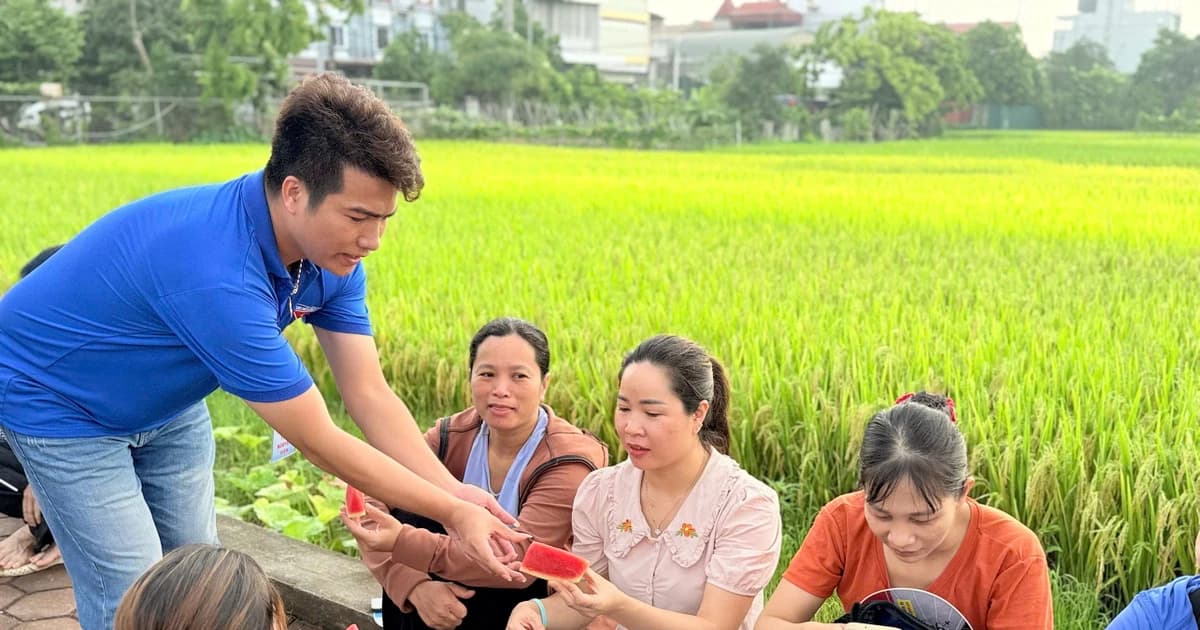 Hình ảnh đẹp xua tan 'sức nóng' của kỳ thi vào lớp 10 tại Hà Nội