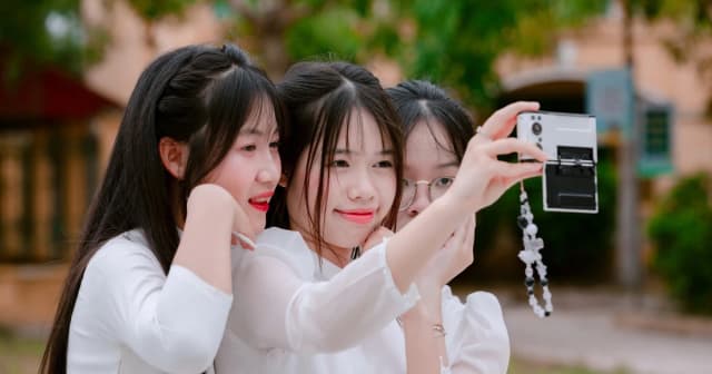 Thầy Hiệu trưởng nhắn học trò chọn tử tế, trở thành phiên bản tốt nhất của mình