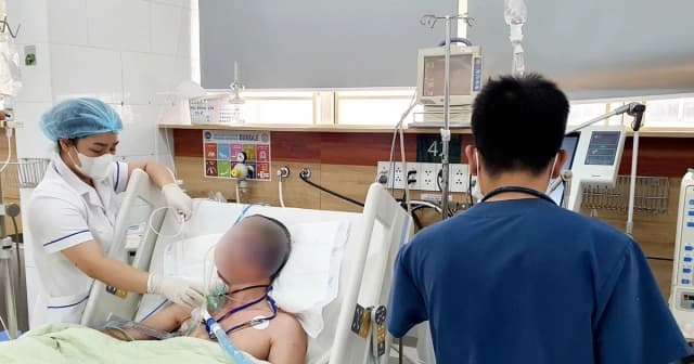 Ngộ độc do súc miệng bằng cồn sát trùng giả