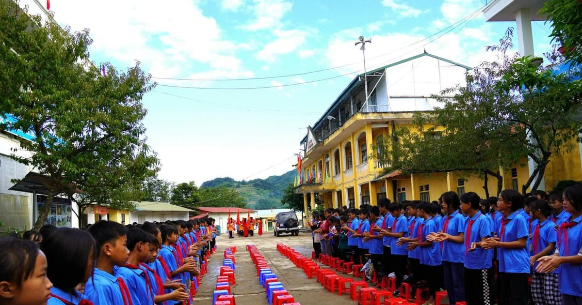 Xây ước mơ con chữ nơi ‘rốn gió’ Thượng Phùng