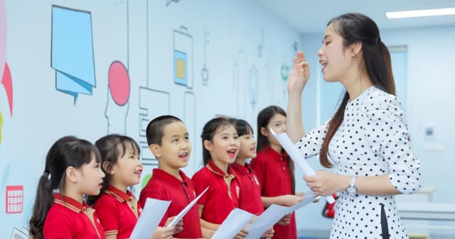 Ủy ban Thường vụ Quốc hội thống nhất giao ngành Giáo dục tuyển dụng nhà giáo