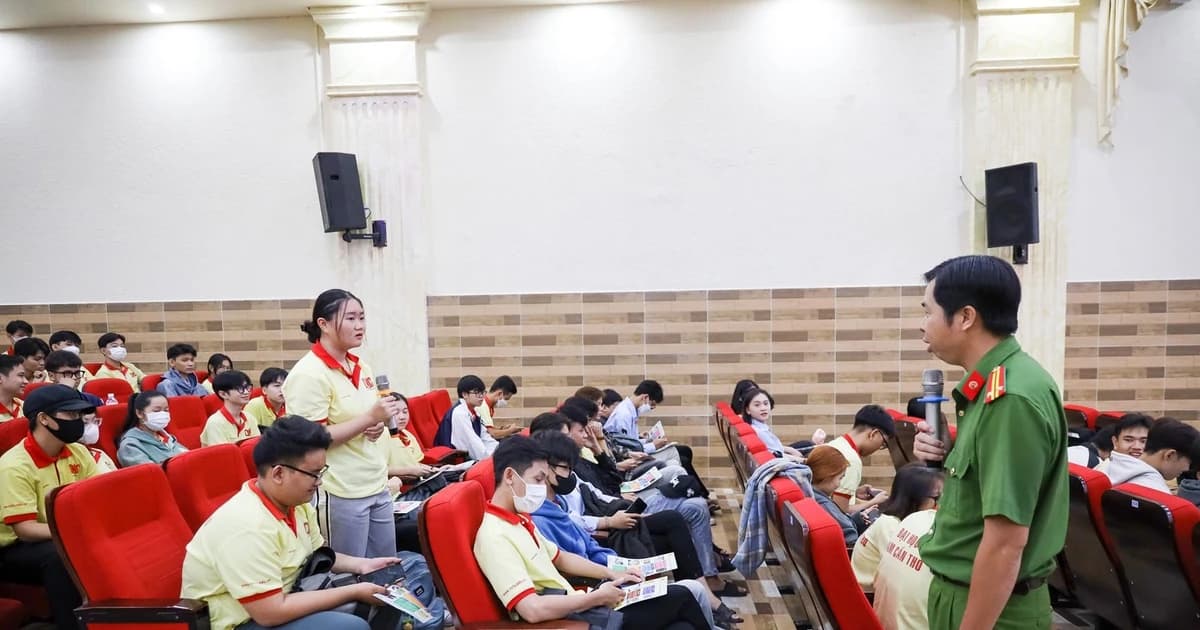 Phát huy hiệu quả mô hình Phổ biến, GD pháp luật trên không gian mạng trong SV