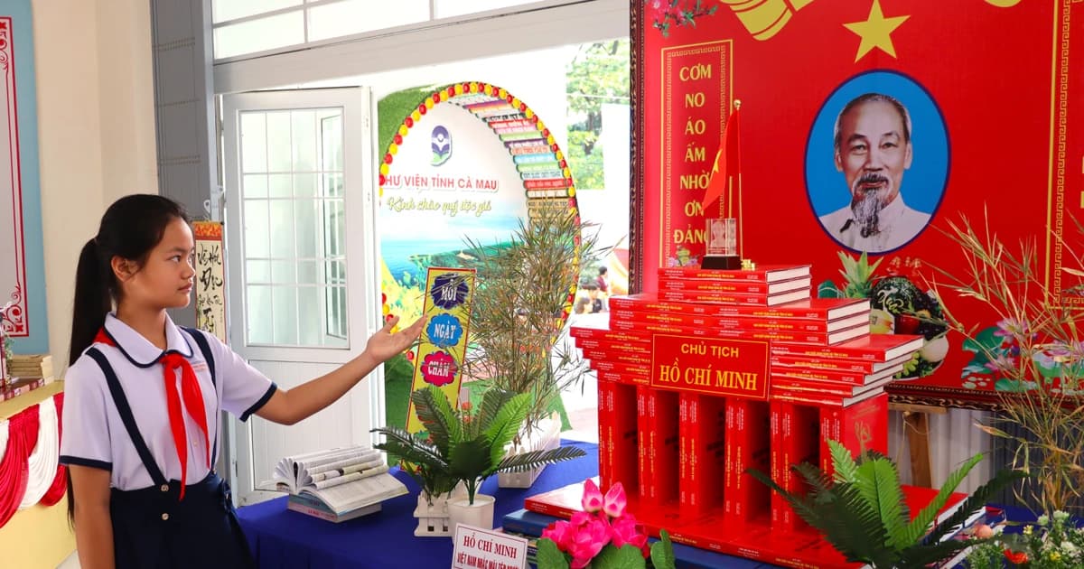 Yêu đất nước qua từng trang sách