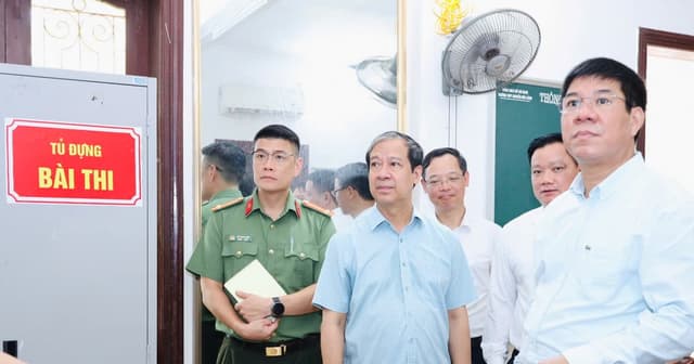 Bộ trưởng Nguyễn Kim Sơn kiểm tra công tác chuẩn bị Kỳ thi tốt nghiệp THPT 2025 tại Thái Bình: Đảm bảo "Nghiêm túc - An toàn - Không tiêu cực"