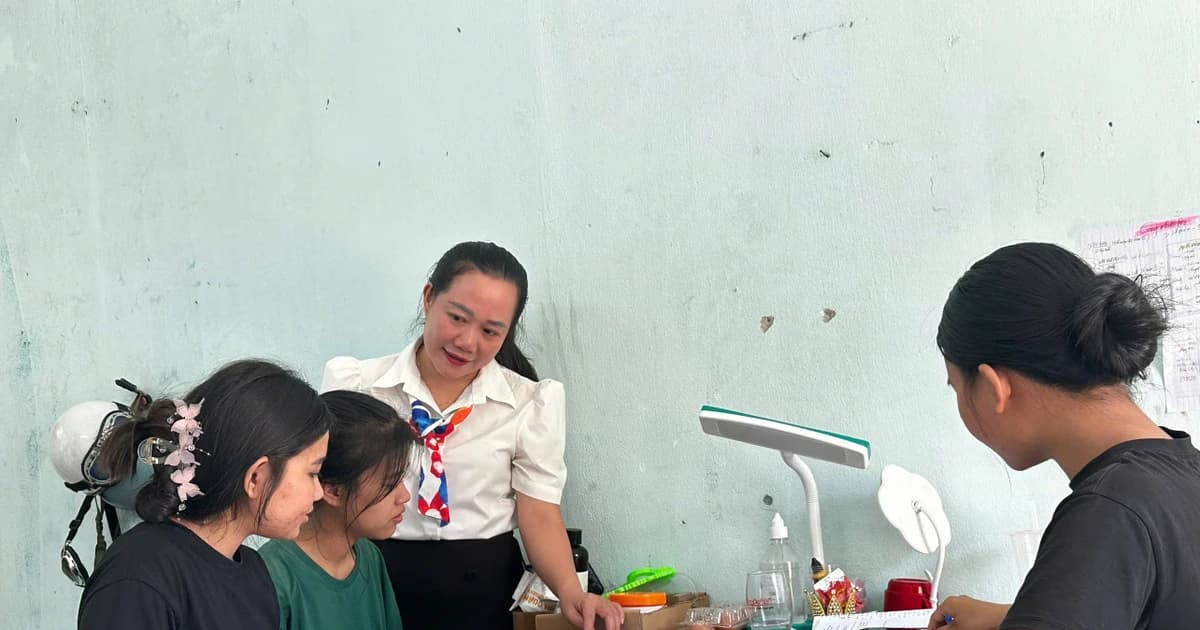 Thầy cô đồng hành cùng thí sinh Cơ tu ôn thi tốt nghiệp THPT