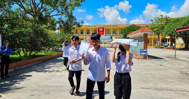 Hải Phòng: Thí sinh đánh giá đề thi tốt nghiệp THPT môn Ngữ văn 'dễ thở'