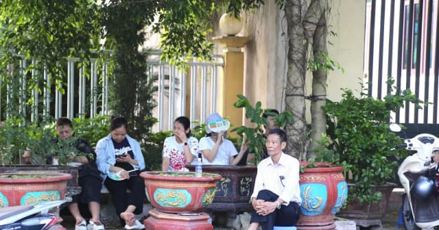 Cha mẹ mong muốn được đồng hành trong mỗi buổi thi của con