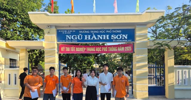 Học sinh mồ côi do Covid-19 tự tin dự thi môn đầu tiên của kỳ thi tốt nghiệp