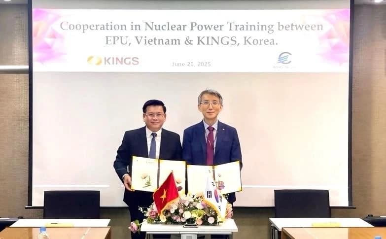 4/4 học sinh Việt Nam giành huy chương Vàng Olympic Hóa học Quốc tế 2025