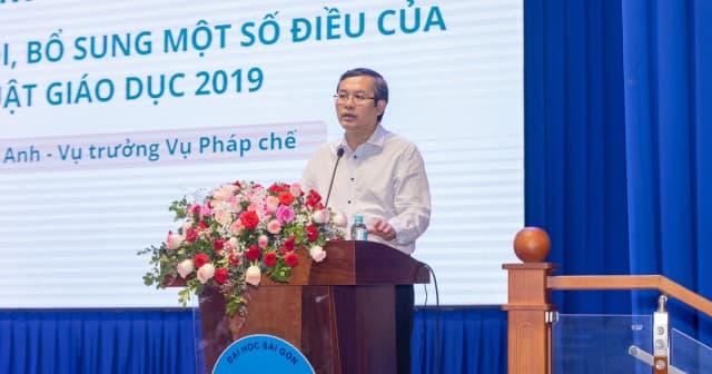 Thứ trưởng Lê Quân động viên các thí sinh tại Kỳ thi Kỹ năng nghề thế giới 2026
