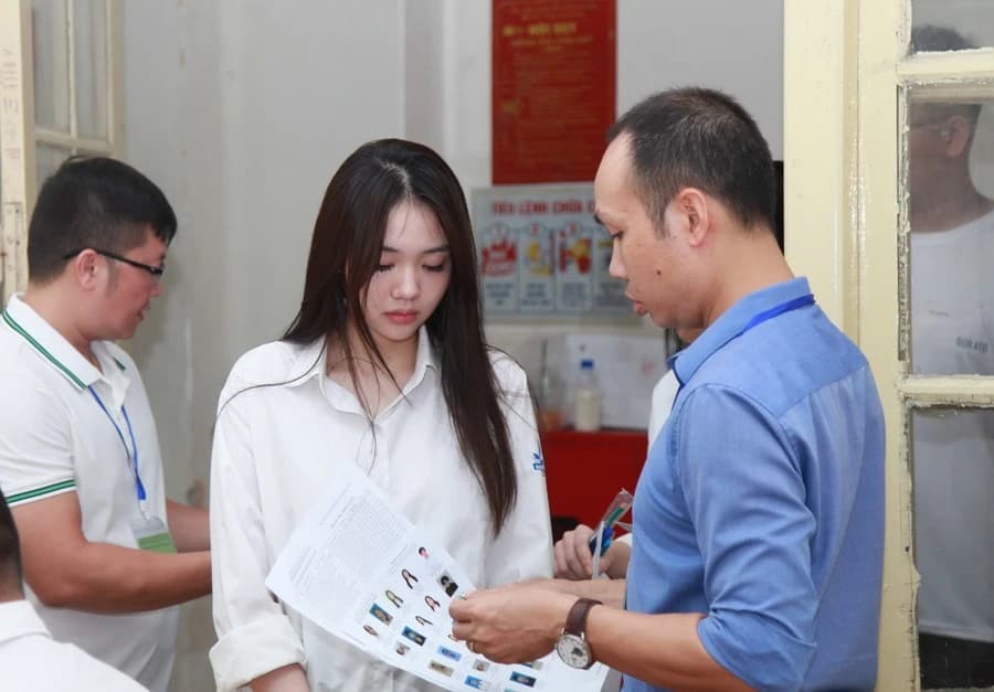 FASTCARE chỉ ra 6 dấu hiệu iPhone đang 'cầu cứu' khi vừa học vừa cày game mùa tựu trường