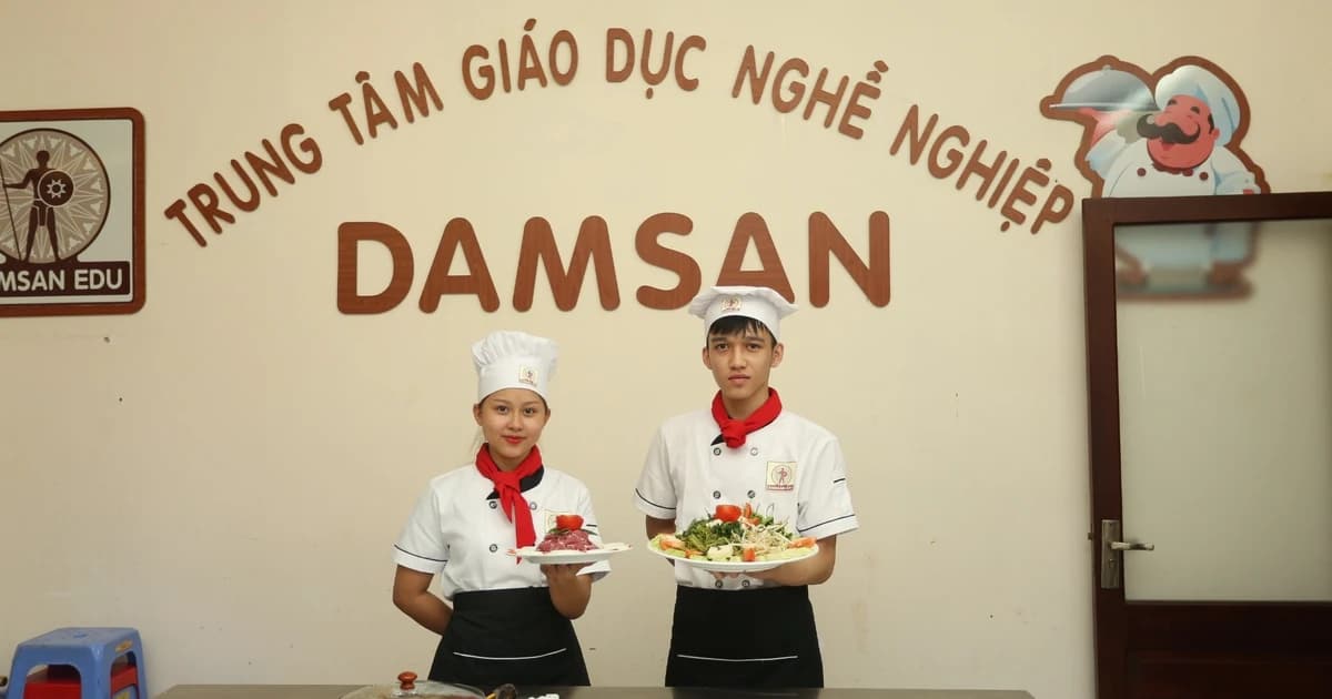 Đào tạo nghề song song học văn hóa: Hướng đi mới
