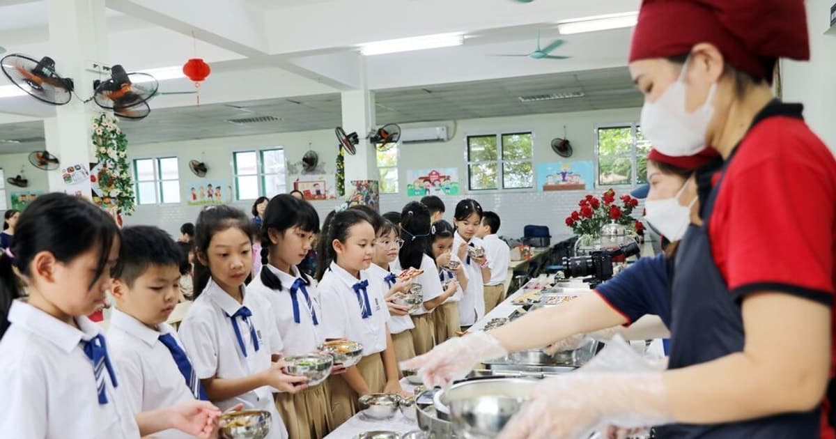 Hà Nội siết chặt chất lượng bữa ăn bán trú, yêu cầu đánh giá năng lực doanh nghiệp cung cấp suất ăn