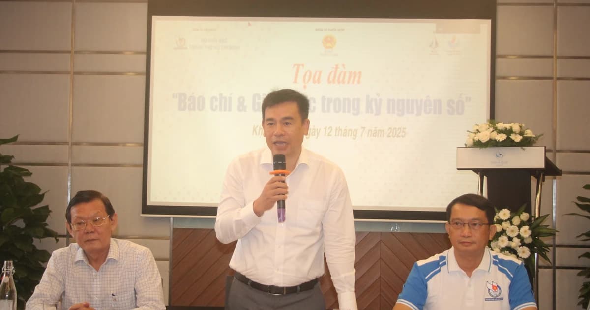 Nhà báo đồng hành cùng giáo dục trong kỷ nguyên số