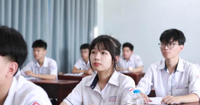 Ninh Bình dẫn đầu cả nước về điểm trung bình môn Toán, Tin học và Địa lí
