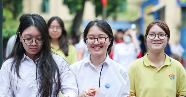 Tin học lần đầu có 60 điểm 10, môn thi tưởng 'dễ xơi' lại vỏn vẹn 4 em đạt tuyệt đối