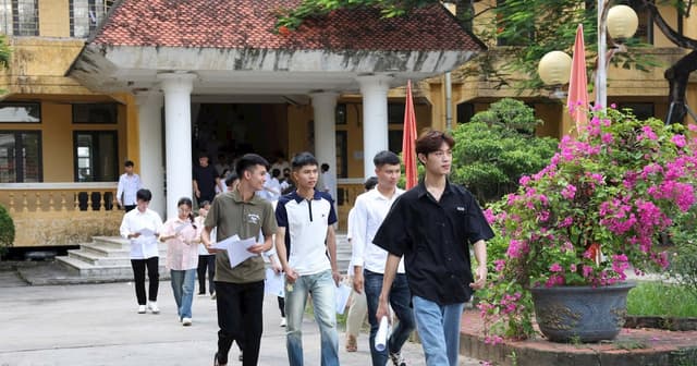 Ninh Bình xếp thứ 3/34 tỉnh, thành về điểm trung bình thi tốt nghiệp THPT năm 2025