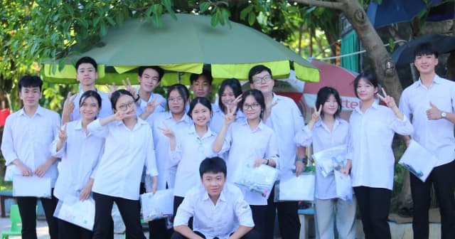 Hà Tĩnh đạt tỷ lệ đỗ tốt nghiệp THPT 99,83%