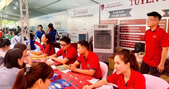 Trường ĐH Kinh tế công bố điểm sàn năm 2025