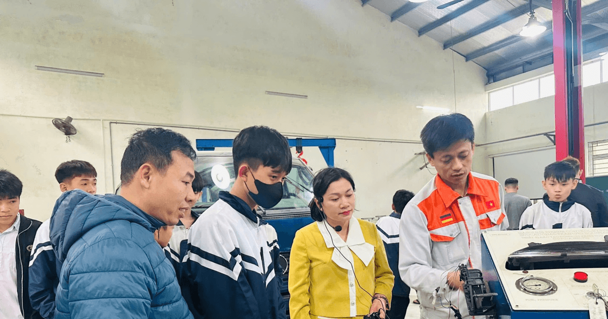 Hà Nội: Duy trì phong trào '3 nhất' cấp căn cước cho học sinh