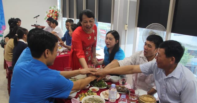 Ấm lòng 'Bữa cơm Công đoàn' tại Điện Biên
