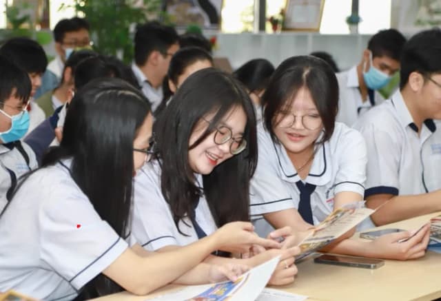 Tuyển sinh năm 2025: Bước chuyển thiết thực